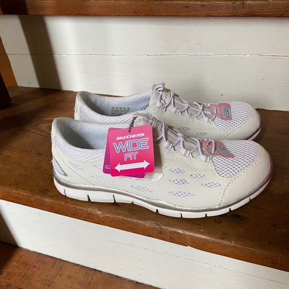 Sketchers Flex Size 8.5 Wide Fit - Picture 1 of 8